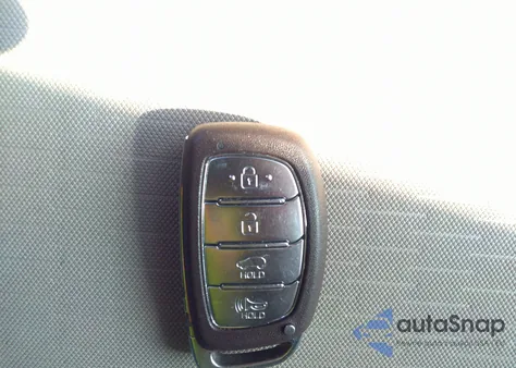 2020 Hyundai Tucson Value z USA, uszkodzony, nr VIN KM8J3CA45LU177179